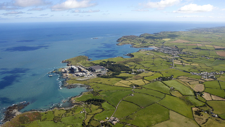 Pierwszy kontrakt na budowę trzech jednostek SMR w Wielkiej Brytanii